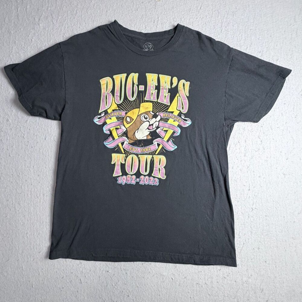 Buc-ees Tour Bucees T Shirt Graphic Print Mens L Short Sleeve Tee 1982-2022